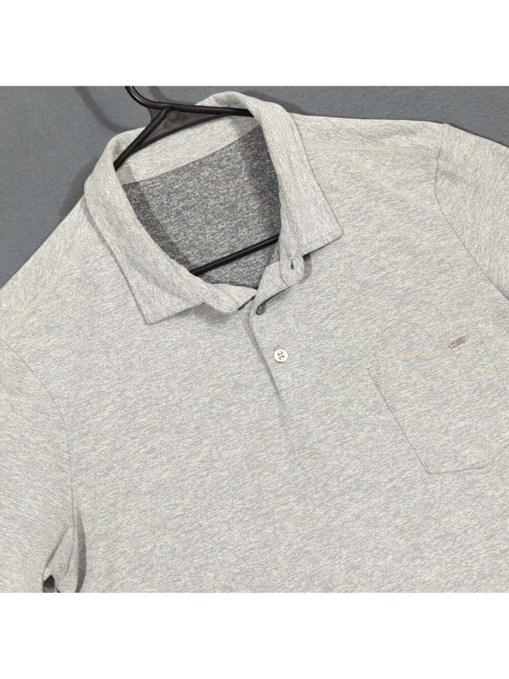 Vuori Ace Polo Shirt Men's M (estimated) Gray Performance Pique Stretch Preppy